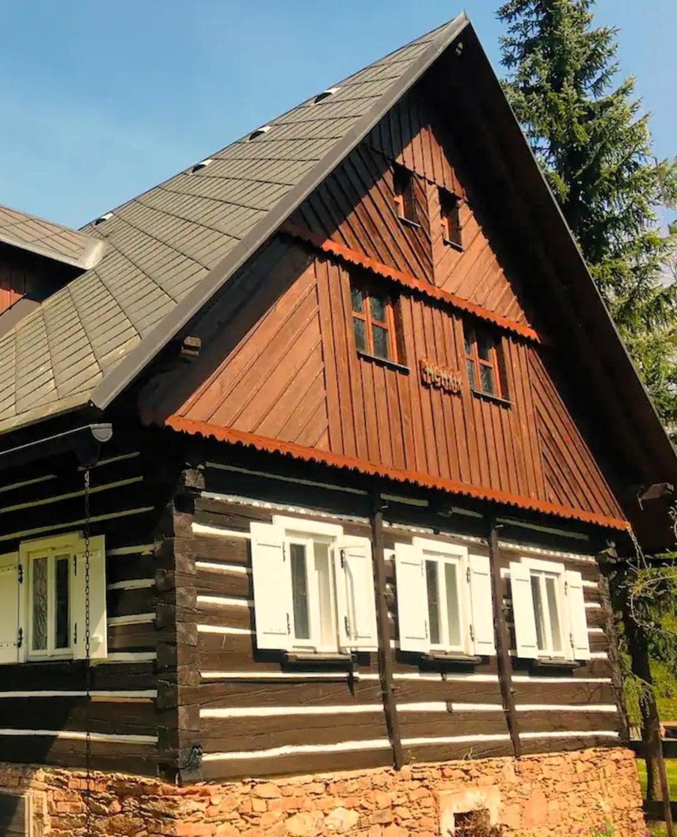 Dum U Dvou Lip / The Two Lime Trees Villa Javornik  Exterior photo